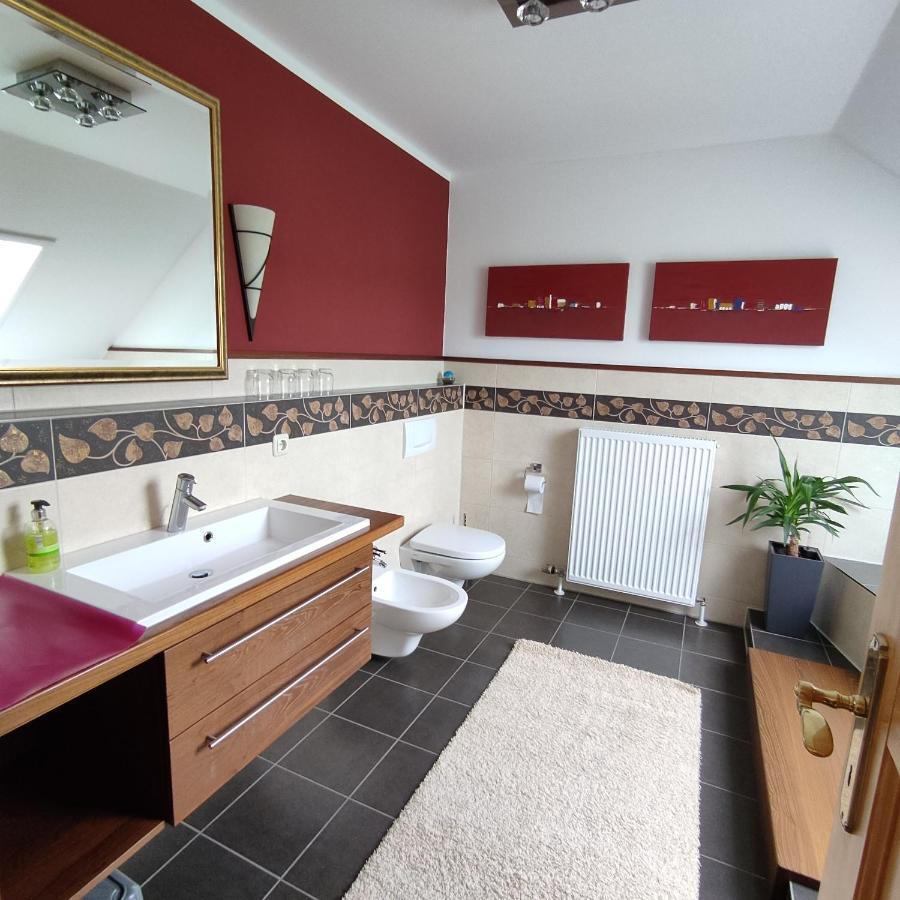 Ferienwohnung Adelhardt Eckersdorf Dış mekan fotoğraf